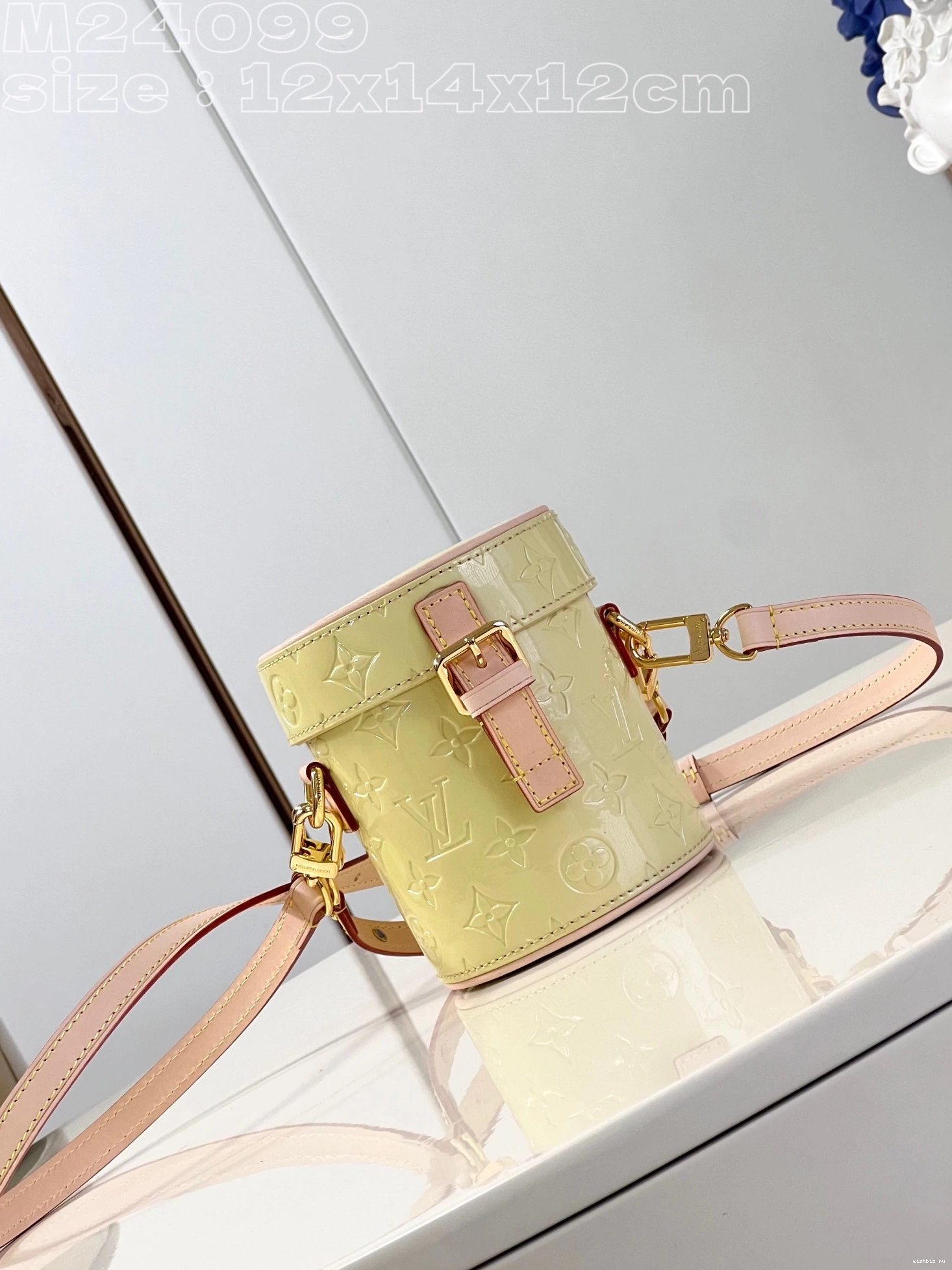 WIS Astor VUITTON LOUIS 0712
